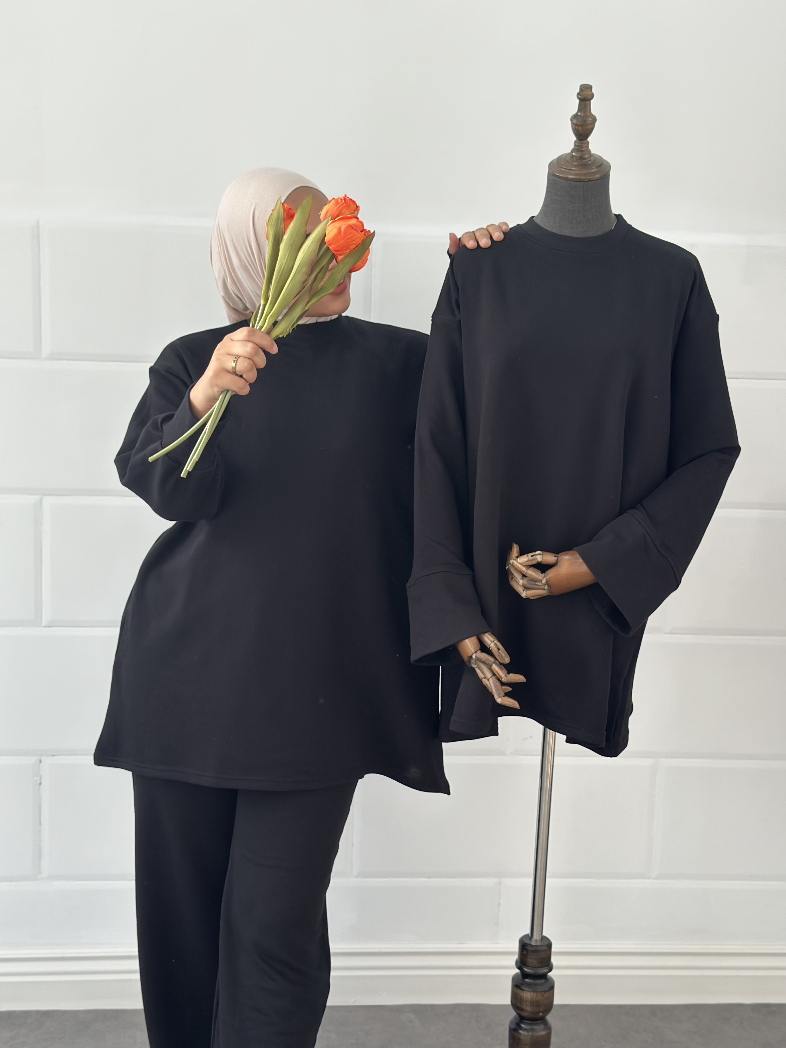 SET MODEST  - Taille: Taille 3 = 46-50 /manches simples  | Couleur: Noir 